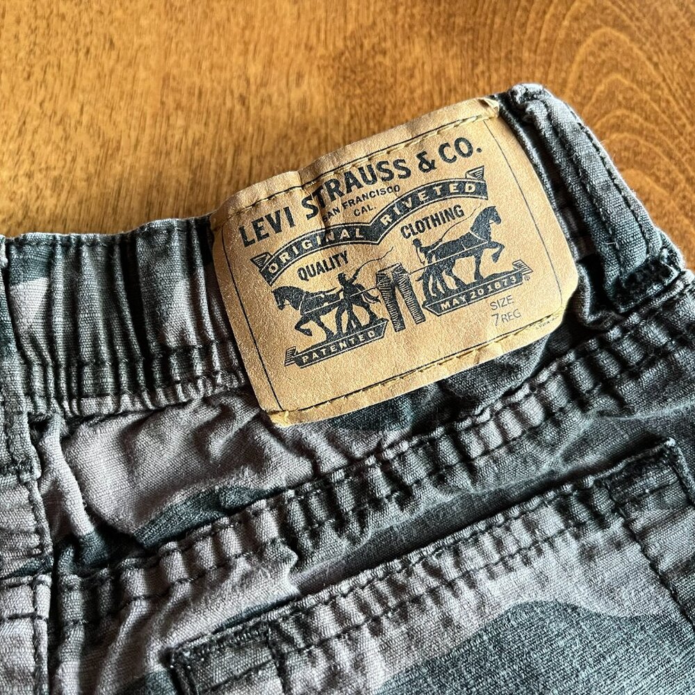 Levi's camo joggers 7 - Picture 6 of 10